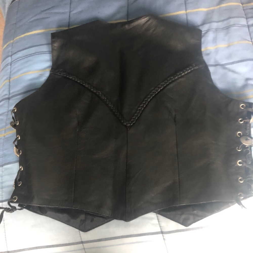 leather vest - Picture 2 of 2